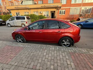 2009 Ford Focus II Рестайлинг, красный, 520000 рублей, вид 5