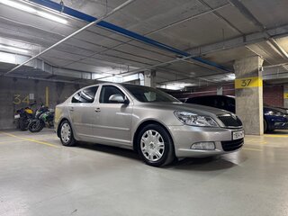 2011 Skoda Octavia DSG7 II (A5) Рестайлинг, серый, 765000 рублей, вид 2