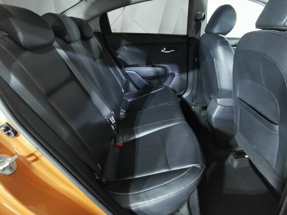 2017 Kia Rio IV, оранжевый, 1355150 рублей - вид 14