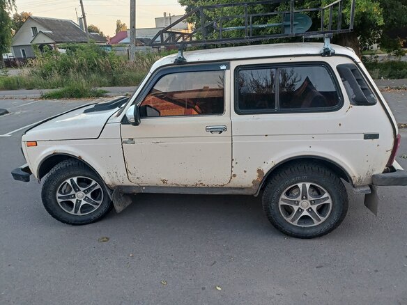 1996 Lada (ВАЗ) 2121 (4x4) I Рестайлинг, белый, 250000 рублей - вид 7