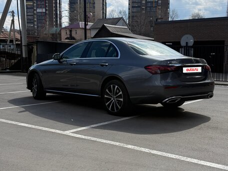 2020 Mercedes-Benz E-Класс 300 e V (W213, S213, C238) Рестайлинг, серый, 4810000 рублей, вид 4