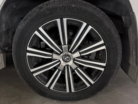 2017 Lexus LX 570 III Рестайлинг 2, белый, 9750000 рублей - вид 12