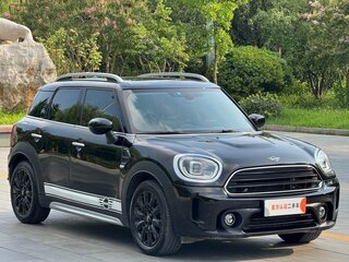 2022 Mini Countryman Cooper II Рестайлинг, чёрный, 1695000 рублей, вид 1