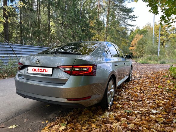 2015 Skoda Superb III, серый, 1790000 рублей - вид 8