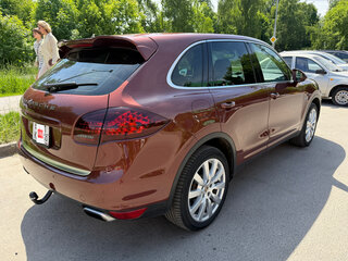 2011 Porsche Cayenne S Hybrid II (958), коричневый, 1900000 рублей, вид 4