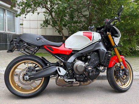 2025 Yamaha XSR900, белый, 1300000 рублей, вид 3