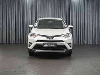 2016 Toyota RAV4 IV (XA40) Рестайлинг, белый, 2379000 рублей, вид 3