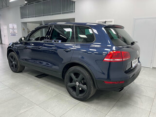 2010 Volkswagen Touareg II, синий, 1615000 рублей, вид 4