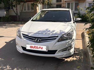 2015 Hyundai Solaris I Рестайлинг, белый, 1000000 рублей, вид 1