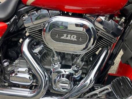 2010 Harley-Davidson CVO Street Glide, красный, 1300000 рублей, вид 4