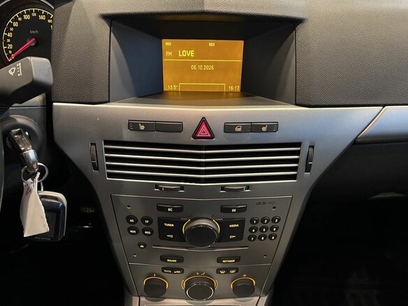 2013 Opel Astra H Рестайлинг, чёрный, 705000 рублей - вид 12