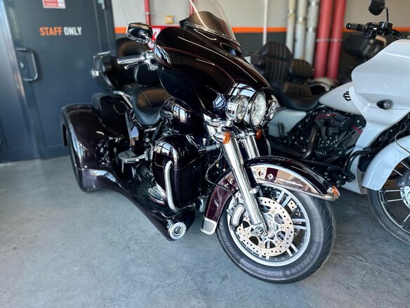 2014 Harley-Davidson Tri Glide, пурпурный, 2200000 рублей - вид 13