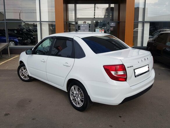 2023 Lada (ВАЗ) Granta I Рестайлинг, белый - вид 6