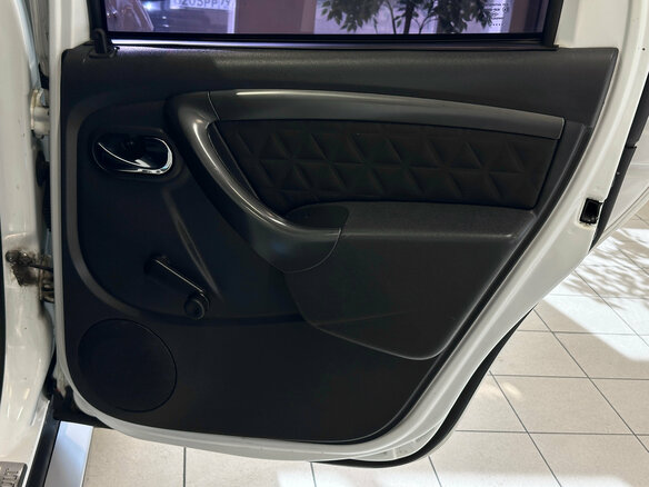 2016 Renault Duster I Рестайлинг, белый, 1240000 рублей - вид 16
