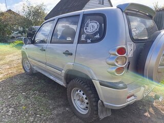 2006 Chevrolet Niva I, серебристый, 200000 рублей, вид 5