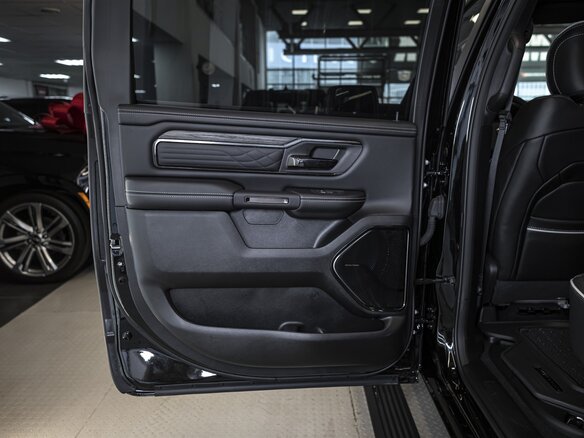 2026 Ram 1500 Crew Cab V Рестайлинг, чёрный, 9670000 рублей - вид 16