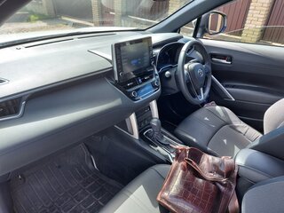 2023 Toyota Corolla Cross I, белый, 3000000 рублей, вид 1