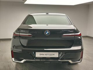 2025 BMW 7 серии 740i xDrive VII (G70), чёрный, 17990000 рублей, вид 5