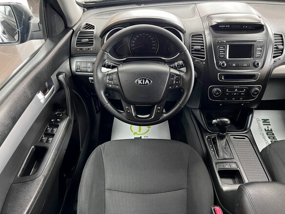 2012 Kia Sorento II Рестайлинг, чёрный, 1745000 рублей - вид 10