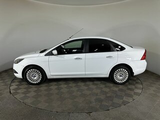 2010 Ford Focus II Рестайлинг, белый, 560000 рублей, вид 5