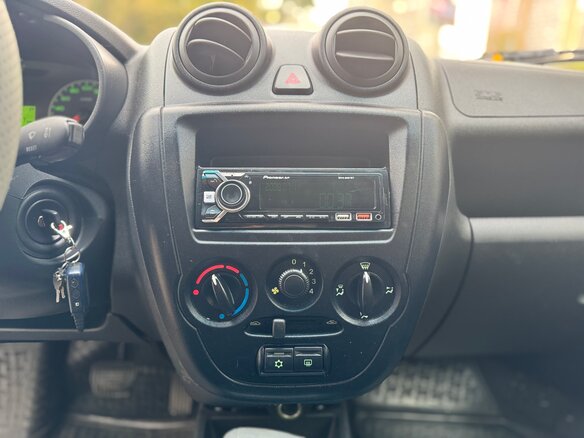 2013 Lada (ВАЗ) Granta I, бежевый, 245000 рублей - вид 10