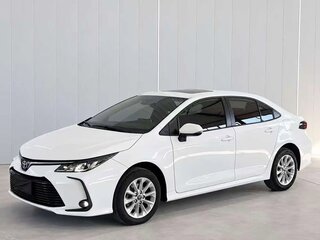 2022 Toyota Corolla XII (E210), белый, 1650000 рублей, вид 1