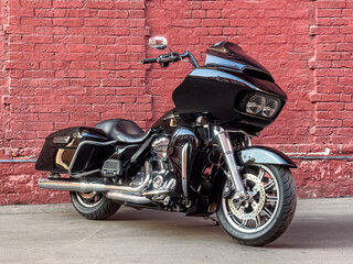 2019 Harley-Davidson Road Glide, чёрный, 1600000 рублей, вид 1