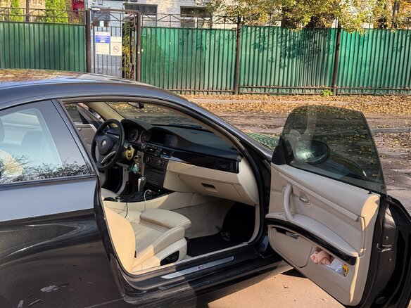 2011 BMW 3 серии 325xi V (E90/E91/E92/E93) Рестайлинг, чёрный, 1900000 рублей - вид 13