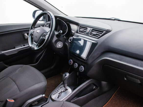 2016 Kia Rio III Рестайлинг, серебристый - вид 9