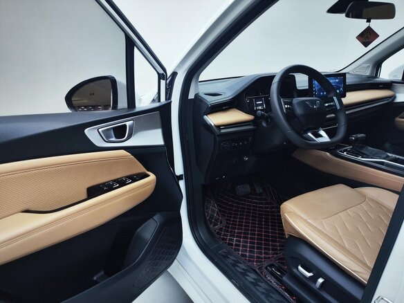 2022 Wuling Jiachen, белый, 940000 рублей - вид 6