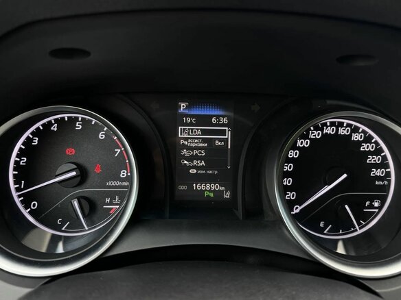 2021 Toyota Camry VIII (XV70), чёрный, 2335000 рублей - вид 16