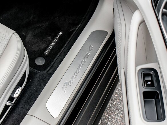2018 Porsche Panamera 4 II, чёрный, 7700000 рублей - вид 28