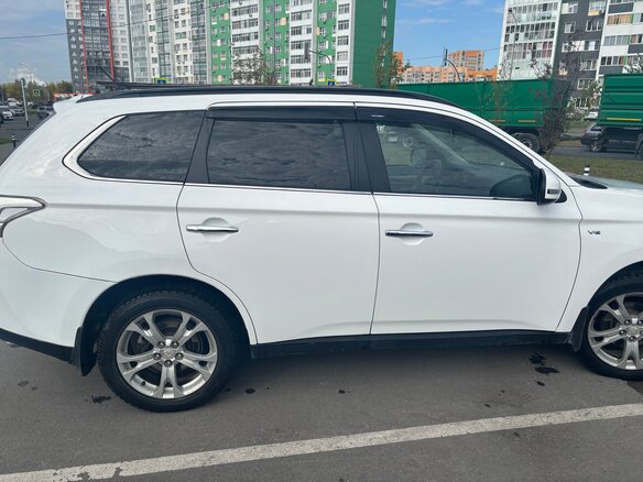 2013 Mitsubishi Outlander III, белый, 1950000 рублей - вид 5