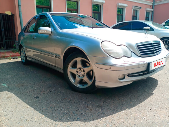 2001 Mercedes-Benz C-Класс 320 II (W203), серебристый, 1200000 рублей - вид 3