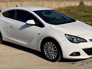 2013 Opel Astra GTC J Рестайлинг, белый, 850000 рублей, вид 2