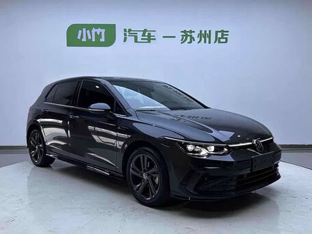 2023 Volkswagen Golf VIII, белый, 1600000 рублей, вид 3