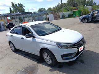 2023 Lada (ВАЗ) Vesta I Рестайлинг (NG), белый, 900000 рублей, вид 1