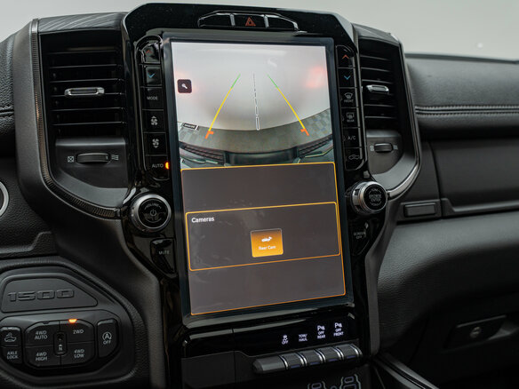 2024 Ram 1500 Crew Cab eTorque V, серый, 10990000 рублей - вид 21