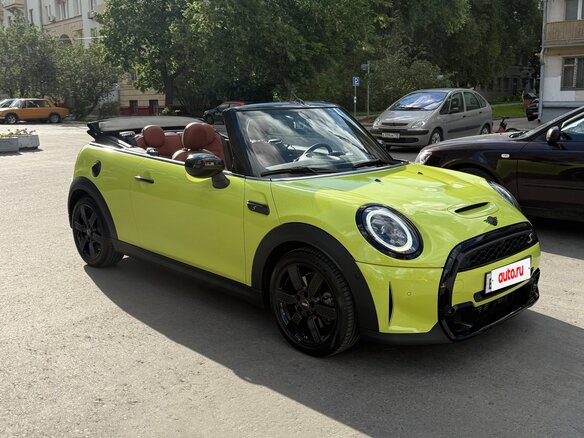 2021 Mini Cabrio Cooper S III Рестайлинг 2, зелёный, 3990000 рублей