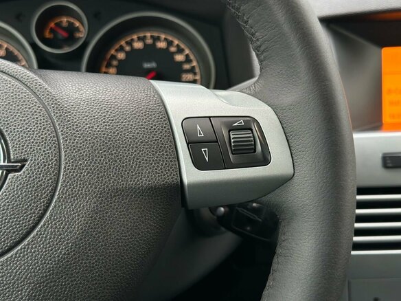 2012 Opel Astra H Рестайлинг, серебристый, 699000 рублей - вид 18