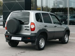 2019 Chevrolet Niva I Рестайлинг, серебристый, 635000 рублей, вид 5