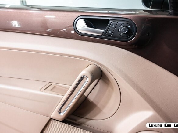 2014 Volkswagen Beetle II (A5), коричневый, 1450000 рублей - вид 18