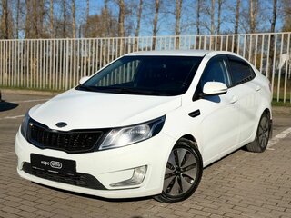 2011 Kia Rio 4-speed III, белый, 576000 рублей, вид 3
