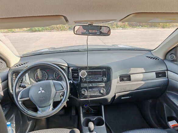 2012 Mitsubishi Outlander III, серый, 1090000 рублей - вид 9