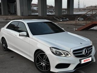 2013 Mercedes-Benz E-Класс 200 IV (W212, S212, C207) Рестайлинг, белый, 2400000 рублей, вид 3
