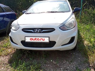 2013 Hyundai Solaris I, белый, 600000 рублей, вид 1