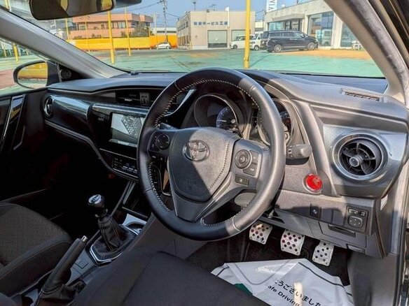 2017 Toyota Auris II Рестайлинг, чёрный - вид 22