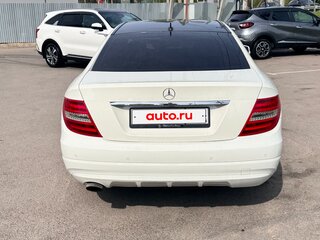2011 Mercedes-Benz C-Класс 250 III (W204) Рестайлинг, белый, 1100000 рублей, вид 4