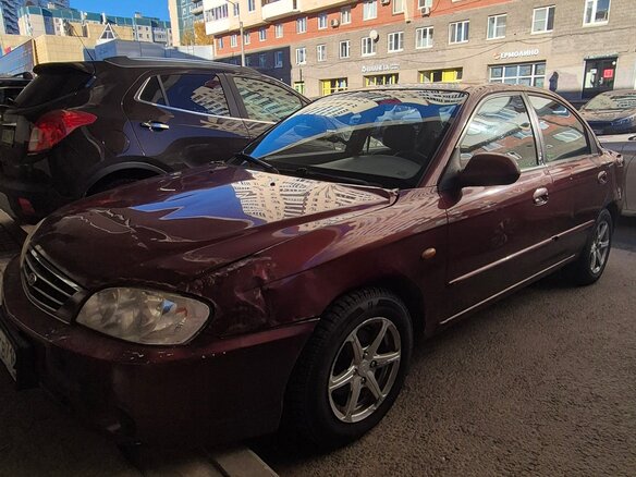 2006 Kia Spectra I Рестайлинг 2, красный, 133000 рублей - вид 4