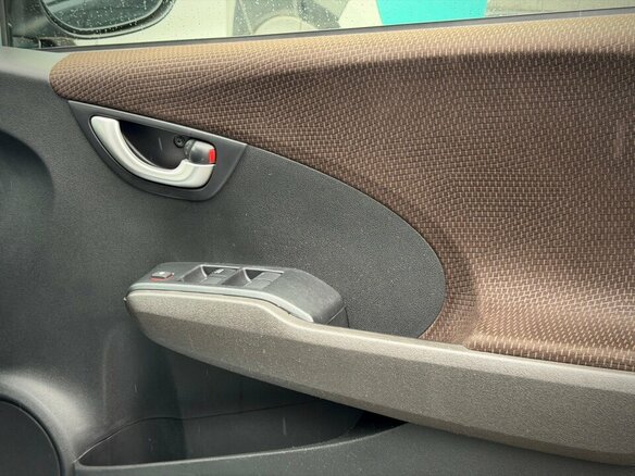 2013 Honda Fit Shuttle I Рестайлинг, серый, 980000 рублей - вид 10